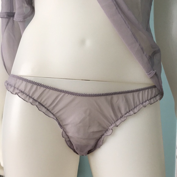 Sexy grey lingerie set - Picture 3 of 6